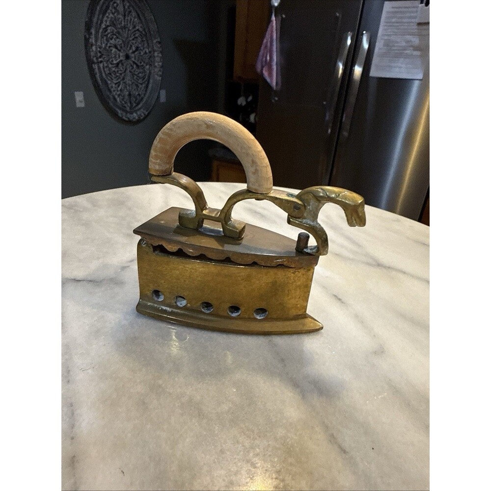 BRASS  SAD PRESSING IRON w/ SNAKE  LATCH  VINTAGE WOODEN HANDLE
